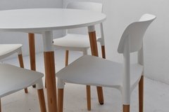 Imagen de Mesa Eames Redonda