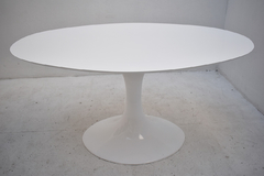 Mesa Tulip Ovalada de 1.50 x 1 mt NEGRA / BLANCA