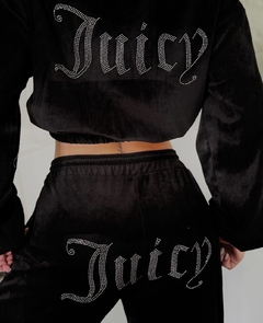Conjunto Juicy na internet
