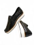 Zapatos negros en Manizales