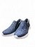 Zapatillas azules sin cordones en Medellín