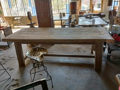 Mesa de pinotea (N194)