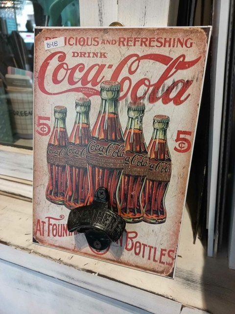 Cuadro vintage con destapador