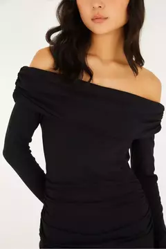 vestido curto ombro a ombro franzido Farm na internet
