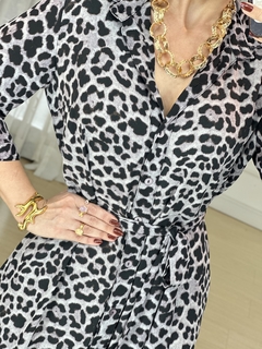 Chemise Olga Onça Camadas na internet
