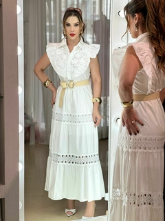 Vestido Mabel Babado e Guipir Botao Longo