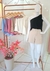 Cropped de Um Lado Só c/ Flor - Crepe Duna - comprar online