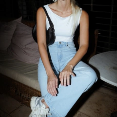 Jean Aniston Plain en internet
