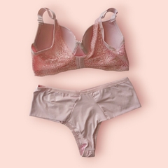 30-CONJUNTO SUZANA PLUS COM CALCINHA FIO - Click Atrevida