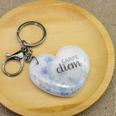 Imagem do Chaveiro Coração com a palavra CARPE DIEM