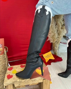 Bota Western Bordada Preta e Branca Salto Fino