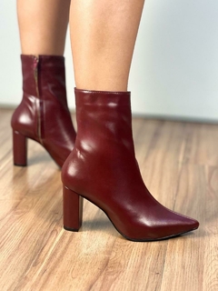 Bota Cano Curto Bordo - comprar online
