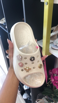 Sandália Nuvem Botons Off White - comprar online