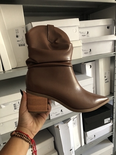 Bota Texana Cano Curto Slouch Marrom - comprar online
