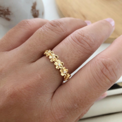 Anel flores com Zircônias banhado a ouro