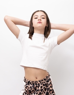Crop Blanco bordado talle 16