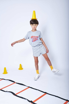 Remera Gris Bullying talle 4 en internet