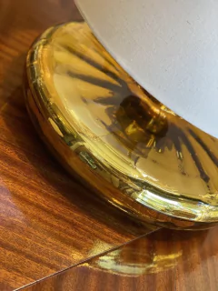 Abajur em vidro soprado dourado, década de 1970 na internet