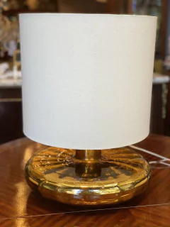 Abajur em vidro soprado dourado, década de 1970