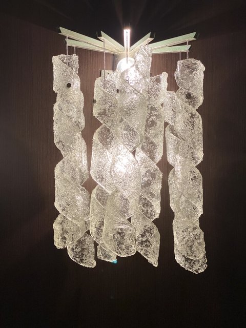 Par de arandelas Art Déco em vidro e metal prateado, década de 50