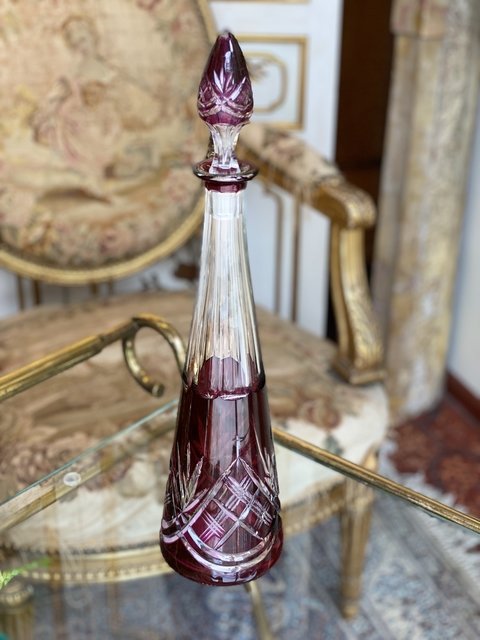 Garrafa licoreira em cristal lilás Baccarat