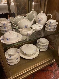 Imagem do Serviço para chá e café em porcelana Bohemia “Royal Ivory”