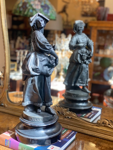 Escultura francesa em petit bronze
