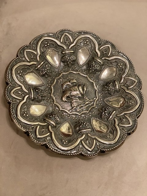 Medalhão em prata Portuguesa Águia