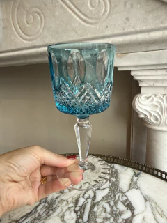 Taça em cristal europeu azul lapidada - Art Rarus Antiquário