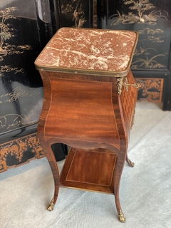 Imagem do Mesa de apoio Louis XV