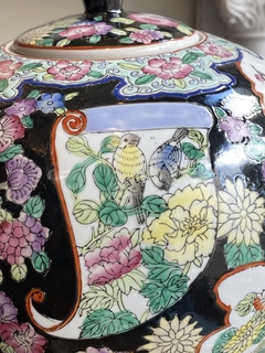 Potiche em porcelana chinesa na internet