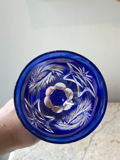 Taça Baccarat azul na internet