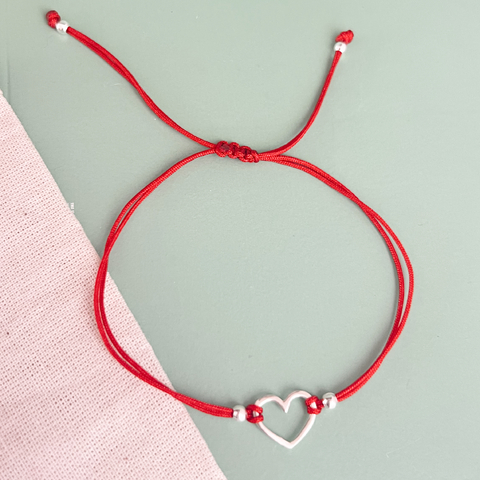 Pulsera Hilo Rojo Corazon calado