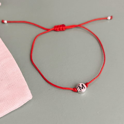 Pulsera Hilo Rojo Inicial
