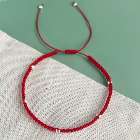 Pulsera Hilo Rojo 5 bolitas