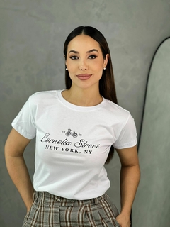 T-Shirts CLUB - CORNELIA STREET na internet