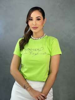 T-Shirts CLUB - Tudo Vem no Tempo Certo