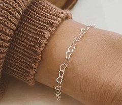 Pulseira Elos de Corações em Prata