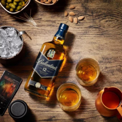 Whisky Ballantine's Blended Scotch 12 años 700ml x3 en internet
