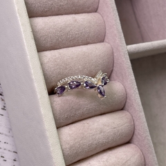 Anillo V lila en internet