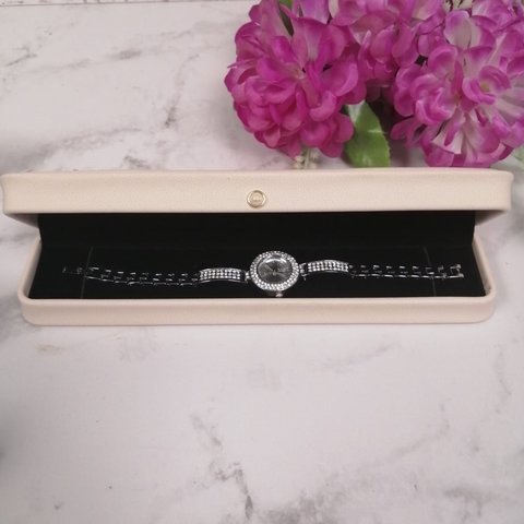 RELOJ PLATEADO REDONDO