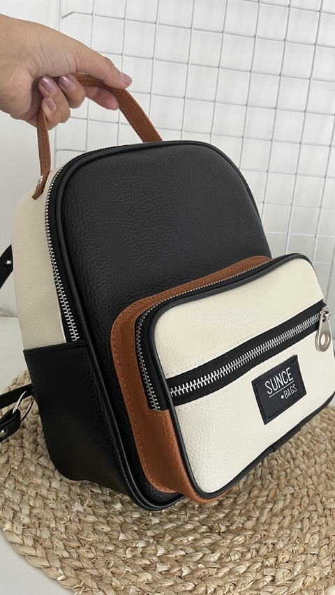 MOCHILA MEDIANA COMBINADA