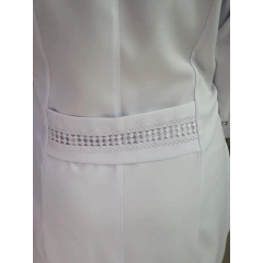 Jaleco feminino gabardine manga 3/4 com aplicação de renda entremeios cod.128C - loja online