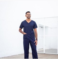 Scrubs Conjunto Hospitalar Masculino em Gabardine na internet