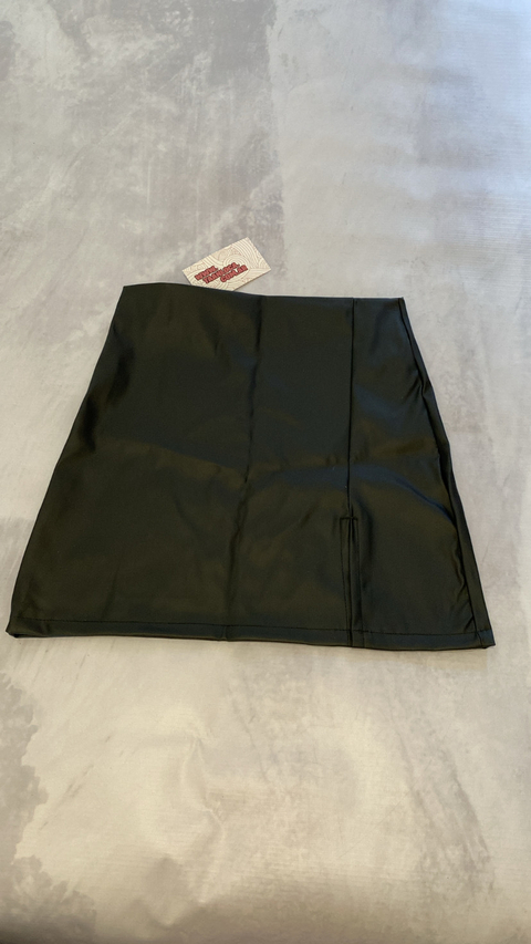 POLLERA ENGOMADA NEGRA TAJO - comprar online