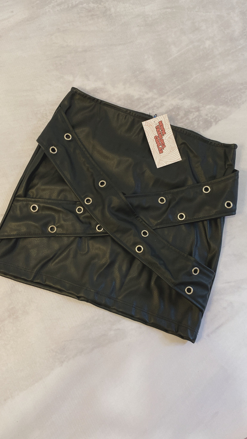 POLLERA ENGOMADA CRUZADA TACHAS - comprar online