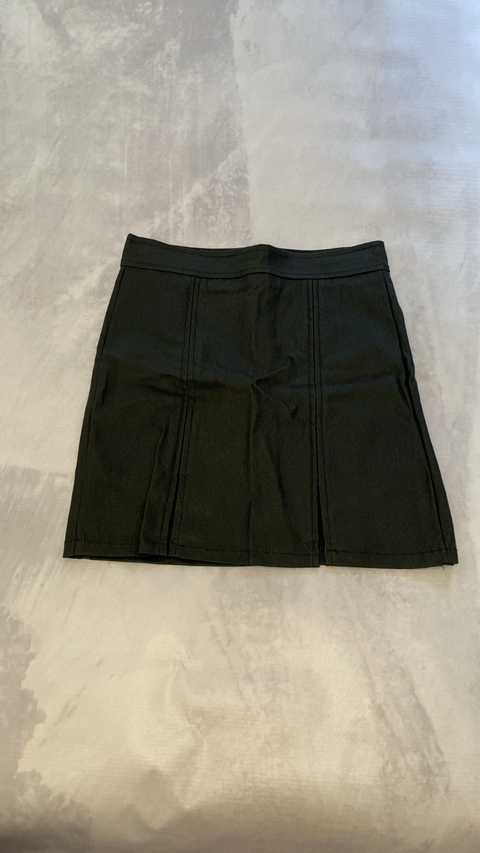 POLLERA ENGOMADA NEGRA TAJOS - comprar online
