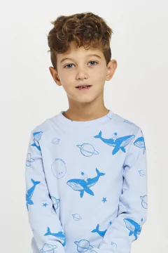 Pijama "NEIL" base celeste, estampado full - comprar online