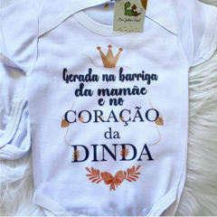 Body Gerada na barriga da mamãe e no coração da dinda