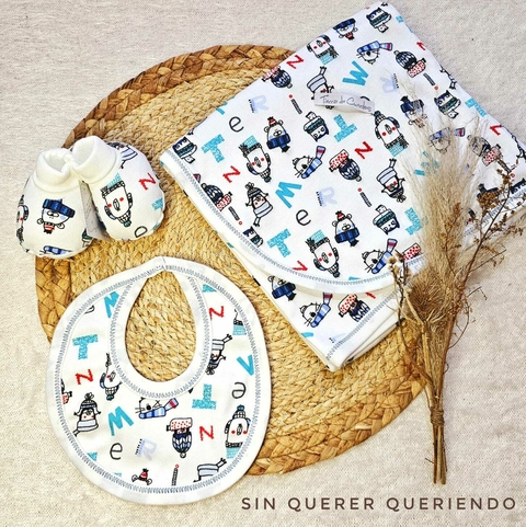 Set Grande de Nacimiento Estampado: Manta, Babero y Escarpines